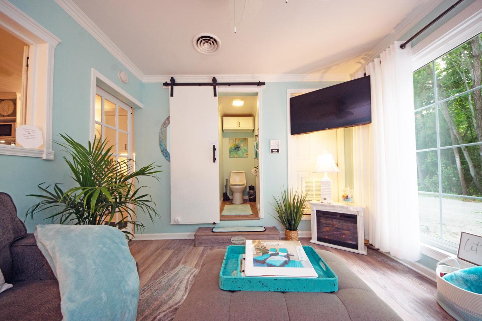 Flip Flop Suite Retreat Emerald Isle Bagian luar foto